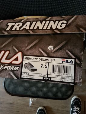 FILA Memory Decimus 7 Men's Training Shoes - White/Navy